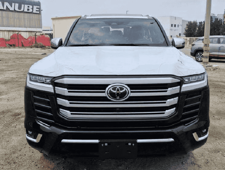 تويوتا لاندكروزر VXR 3.5 2025