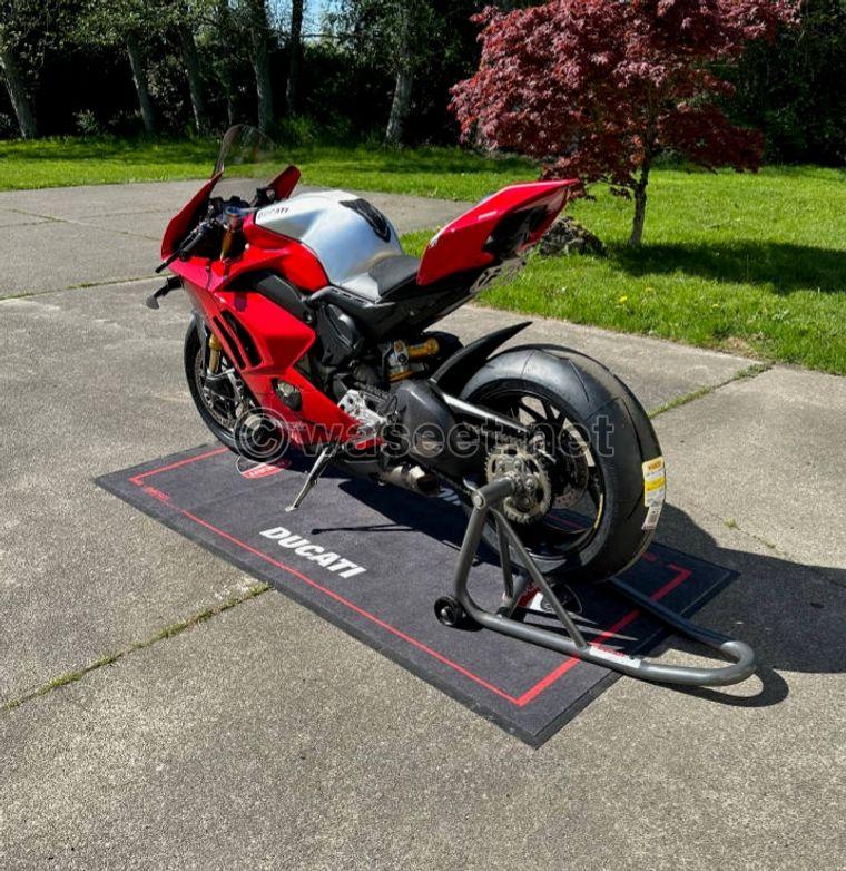 2020 Ducati PANIGALE V4 R 1