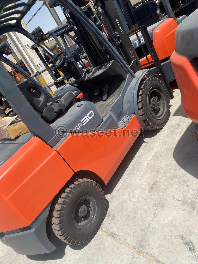 رافعات شوكية Forklift  1